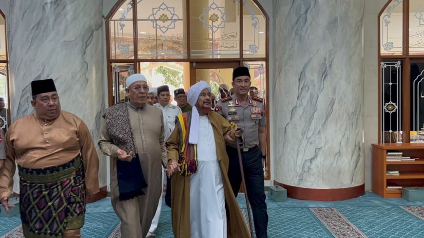 *Kapolri Silaturahmi dengan Habib Umar bin Hafidz, Perkuat Sinergi Ulama dan Polri*